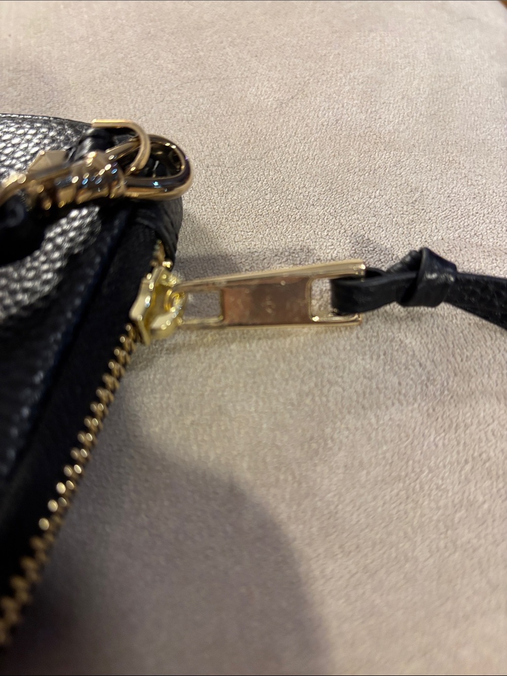 Bandolier Black Expanded Leather Pouch with Sarah Crossbody Strap - Picture 11 of 11